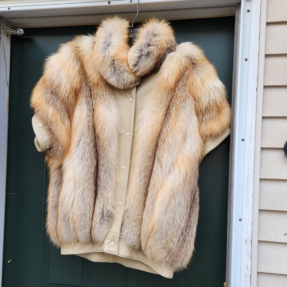 Men's Golden Isle Fox Fur Vest Size XL - Leather buttons - Unisex Womens Vintage